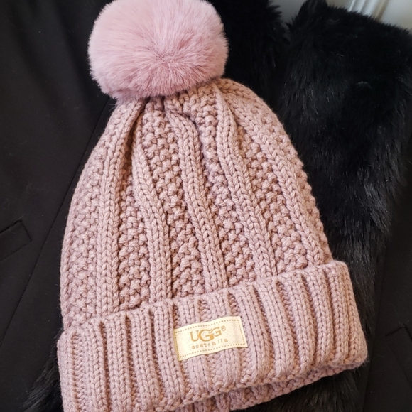 UGG Accessories Ugg Hat And Infinity Scarf Gloves Set New Poshmark